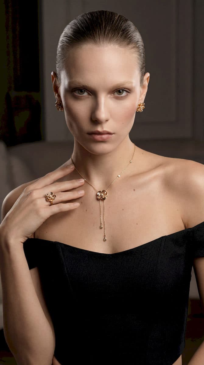 Jewellery — JE111